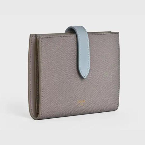 【CELINE】コピーミディアムストラップウォレット グレイン 10B643BRU